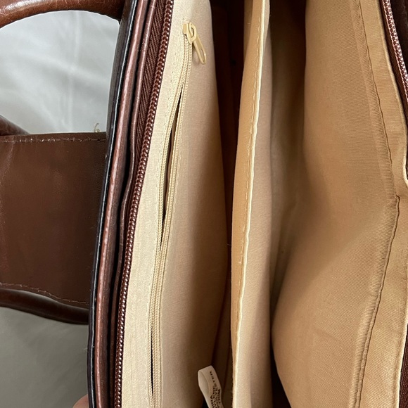 Cute, stylish handbag - Picture 3 of 6